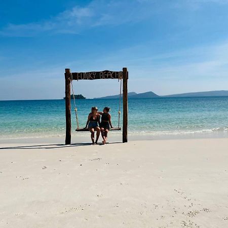 Funky Beach Ostello Sihanoukville Esterno foto