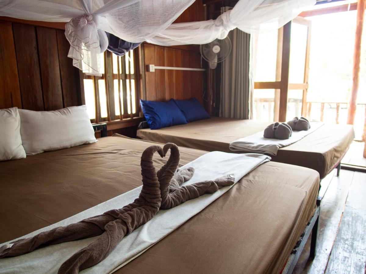 Funky Beach Ostello Sihanoukville Esterno foto